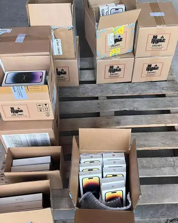 Lot new Apple iPhone 14, Pro, Pro Max mobile phones with warranty