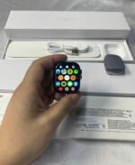 Apple Watch Series 8 - Image 2