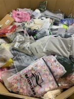 Amazon Clothing Truckloads - Image 4